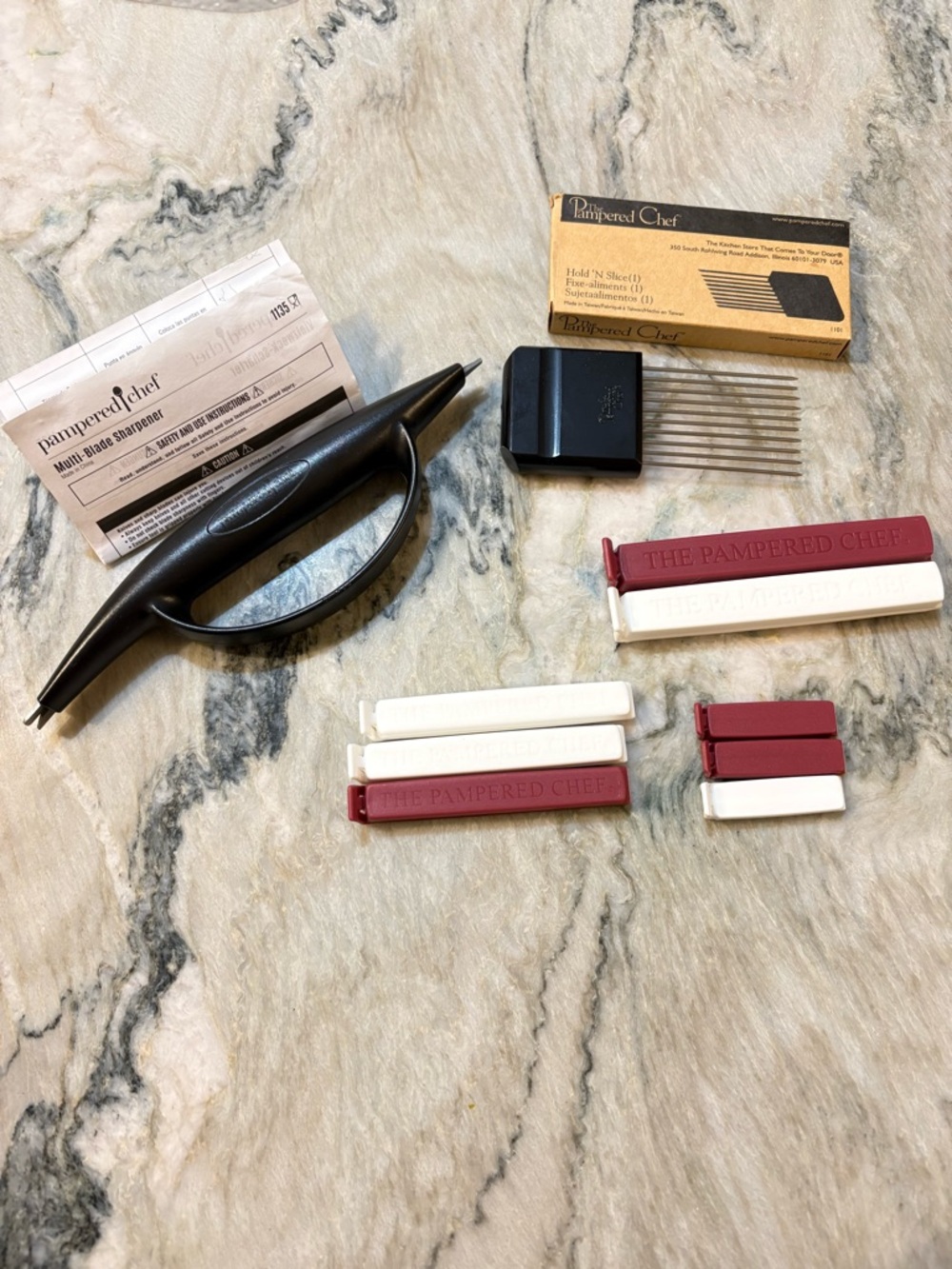 LOT The Pampered Chef Multi-blade  Sharpener Hold N Slice tool & Twixit clips